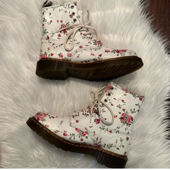 ✨Rare Limited Edition✨ Dr. Marten Pascal 1460 lace ups in Portland Rose - Picture 6 of 14